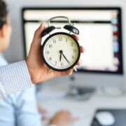 Feierabendzeiten Uhrzeit Rechtsgebiete Arbeitszeit Associates Arbeitsbelastung