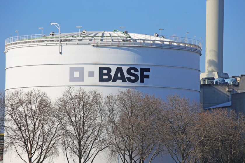 Blick auf die BASF in Ludwigshafen